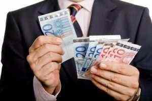 Gewinn von FedEx fielen 11 % im ersten Geschäftsquartal