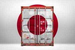 Чистая прибыль японской компании Fast Retailing в первом финансовом квартале снизилась на 3,5%