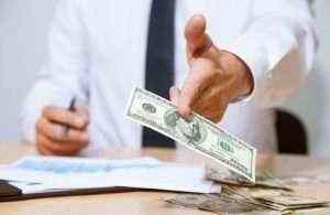 Общий долг домохозяйств в США достиг в первом квартале рекордной суммы