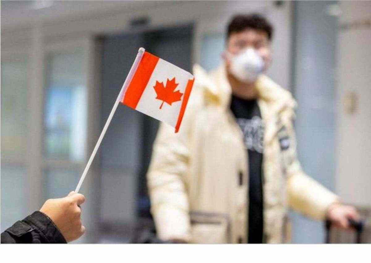 Агентство Fitch понизило рейтинги Канады до «AA+» с «AAA»