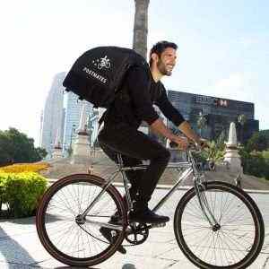 Uber договорилась о покупке Postmates за $2,6 млрд