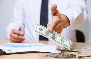 Число заявок на пособие по безработице в США уменьшилось за неделю